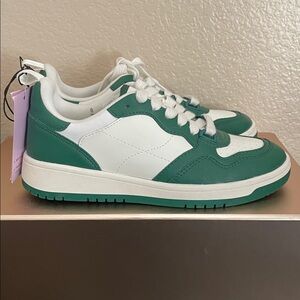 Size 6 Women's Netty fashion sneakers from Wild Fable™